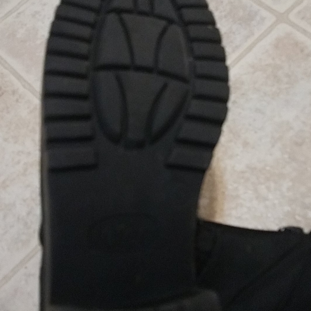 Totes black ankle quilted winter boots 9M *FLAWS - Picture 9 of 10